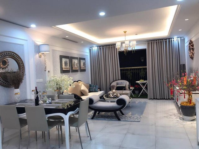 Tất cả nội thất trong căn nhà đều được bố trí, sắp xếp hợp lý theo phong cách hiện đại, sang trọng.