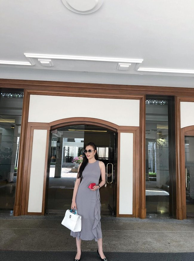 Chiếc Diorever của Phương Oanh có giá 79 triệu đồng.