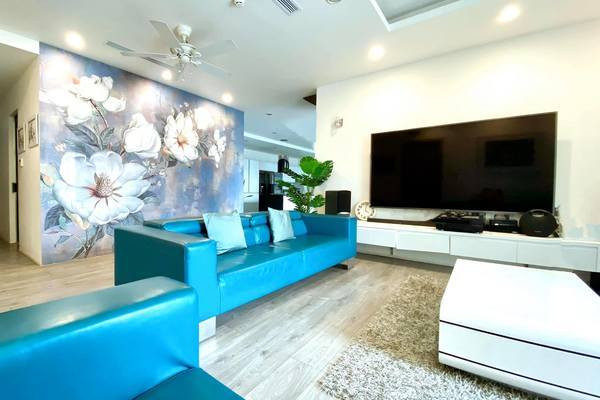 Trước đó, nữ diễn viên Lã Thanh Huyền sở hữu một căn nhà phố có nội thất sang trọng.