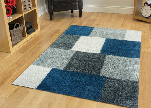 Tốt hơn hết, hãy khử trùng thảm lau chân bằng chất khử trùng mỗi tuần, không đặt túi hoặc các sản phẩm tạp hóa trên thảm.