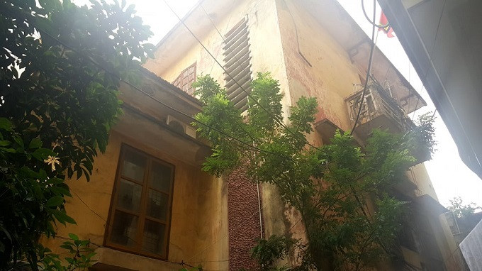 Tại đường Lạch Tray (Ngô Quyền, Hải Phòng) vẫn còn căn biệt thự 3 tầng lầu với đầy đủ bể bơi, vườn hoa...được xây từ năm 1939. Ảnh: Vietnamnet.