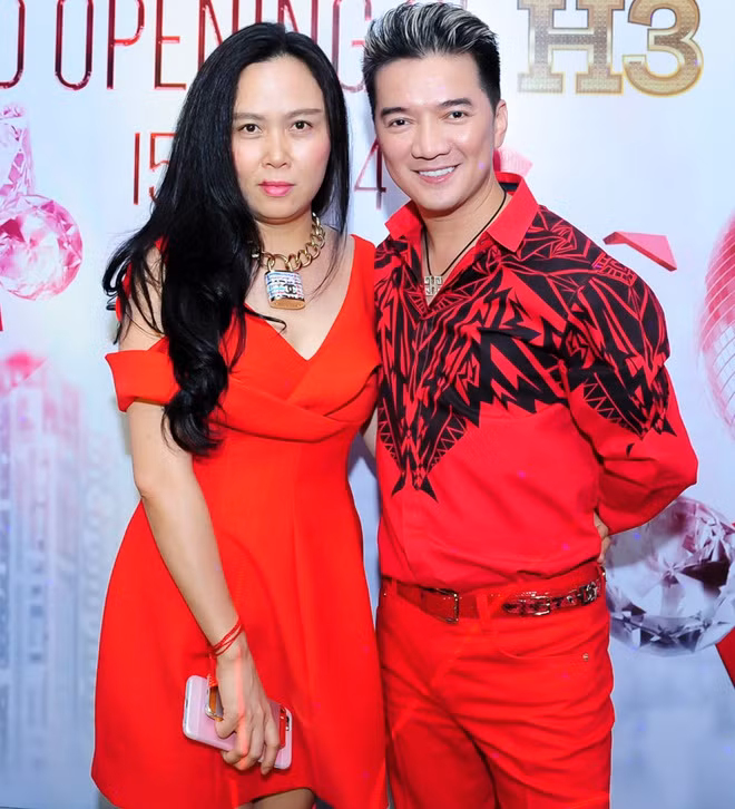 Nhiều năm trở lại đây, Phượng Chanel xuất hiện ở hầu hết các sự kiện giải trí đình đám, từ thời trang, âm nhạc cho đến hoa hậu.