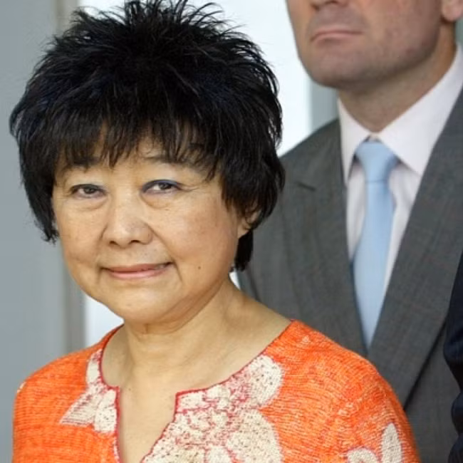 Bi mat ve nu dai gia duoc thua ke ca kho tien van tiet kiem