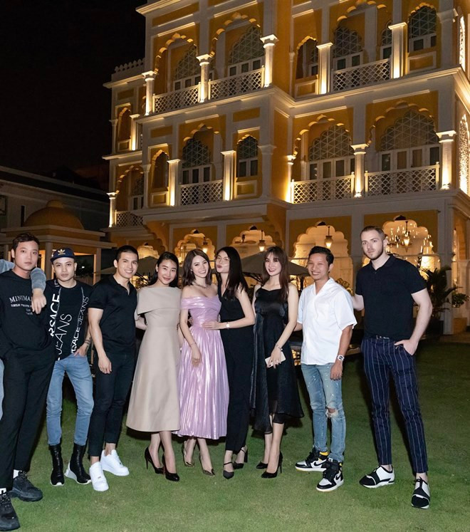 Năm ngoái, Hoa hậu 9X tổ chức bữa tiệc tại một villa sang trọng ở quận 7, TP HCM. Ảnh: Dân Việt.