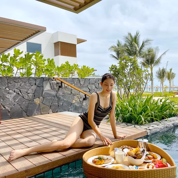 Lan hiem hoi hot girl Linh Rin hiem hoi dien bikini, khoe voc dang nuot na-Hinh-2