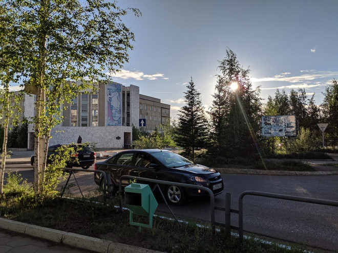 Vào tháng 6, Mirny có ban ngày kéo dài tới 20 tiếng. Thời gian này được gọi là “đêm trắng” bởi đêm chỉ kéo dài vài tiếng. Ảnh: Business Insider.