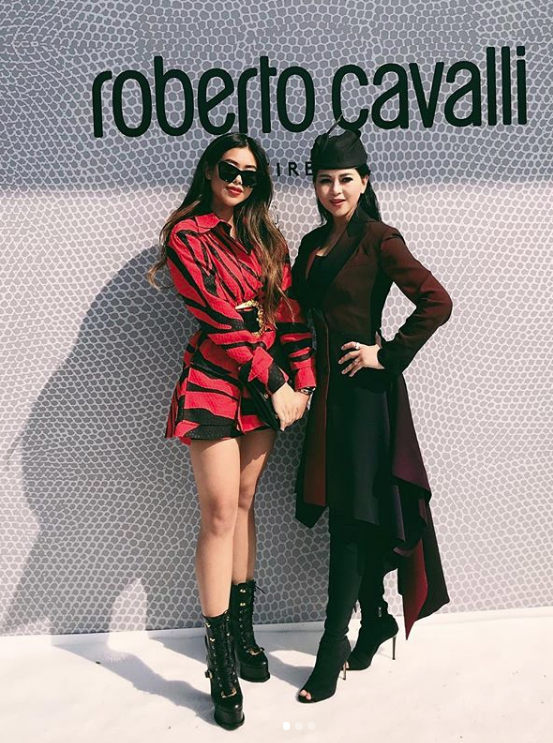 Cặp mẹ con nhà đại gia họ Nguyễn có sở thích chung về thời trang, đặc biệt là đồ hiệu, gần như đi đâu cũng có nhau.