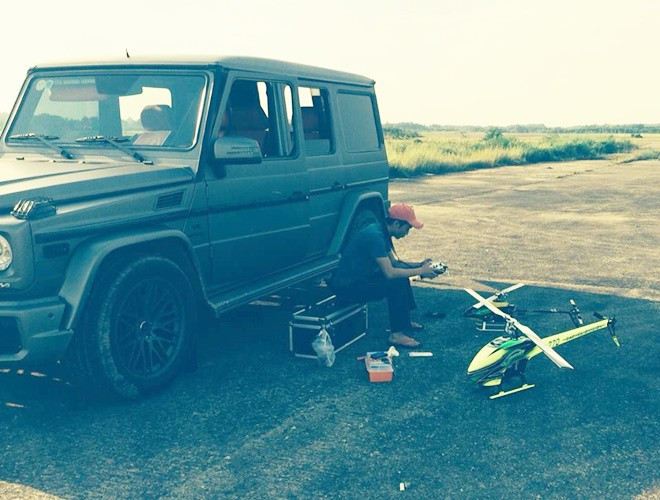 Giá một chiếc trực thăng mô hình có thể lên đến vài nghìn USD/ chiếc nhưng Cường Đô La có đến cả bộ sưu tập.