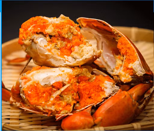 Thêm nữa, gạch cua cốm, thực ra là lớp chất dinh dưỡng cua tích lũy để sử dụng dần trong thời gian trú ẩn sau khi lột, rất béo và bùi, không bị cứng và ăn dễ gây ngán như ở con cua gạch. Ảnh: Vuacuangon.