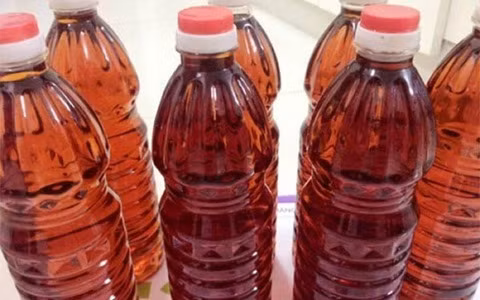 Ron nguoi, dung 48 tan chat tay rua ve sinh lam nuoc mam