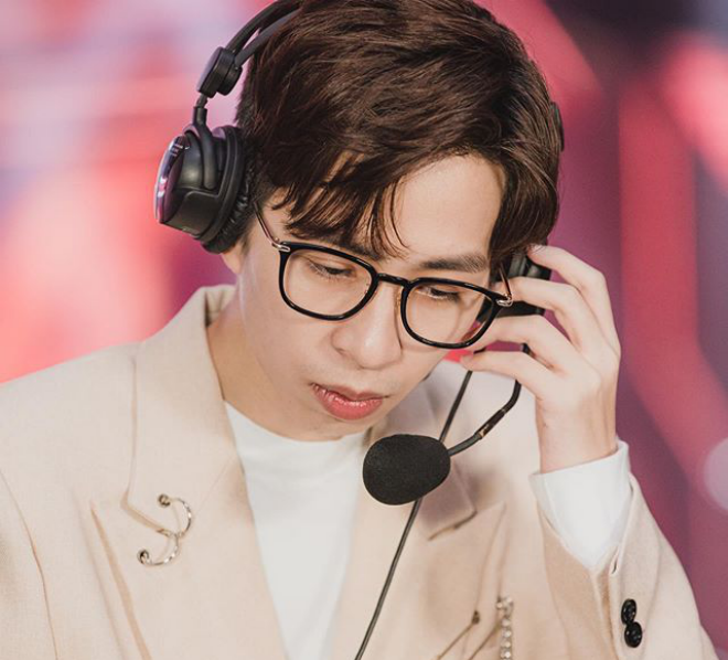 Tron mat voi thu nhap streamer Viet: Sam sieu xe, biet thu 