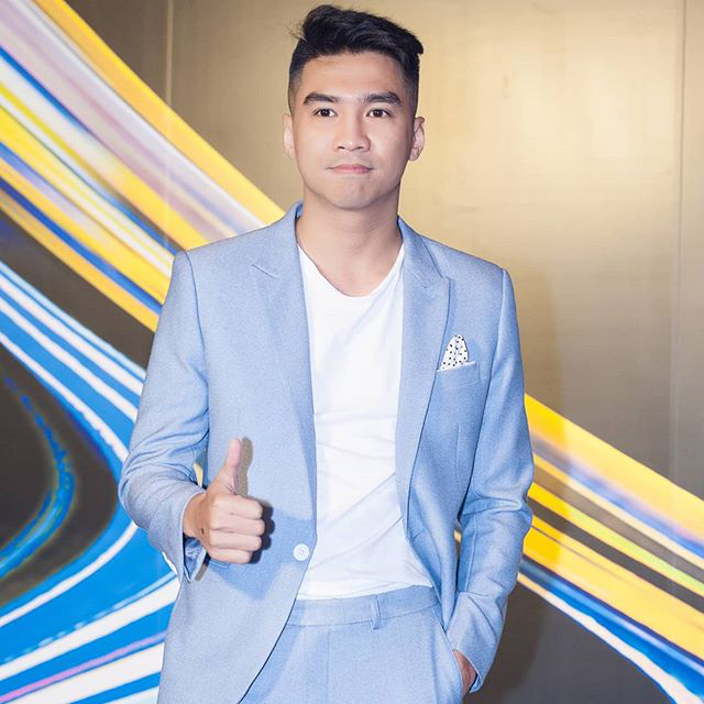 Tron mat voi thu nhap streamer Viet: Sam sieu xe, biet thu 