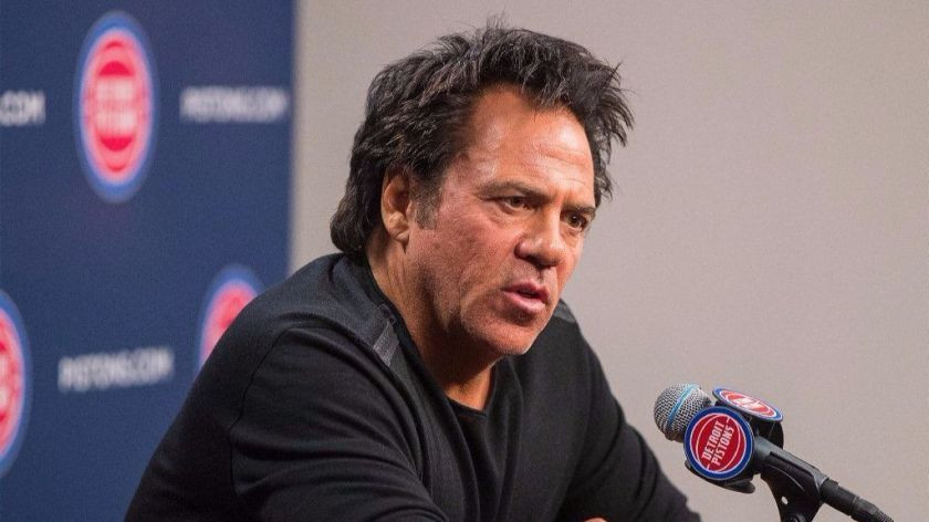 Tom Gores là một doanh nhân và nhà đầu tư người Mỹ gốc Lebanon. Gores là người sáng lập Platinium Equity, một công ty cổ phần tư nhân được thành lập vào năm 1995. Ngoài ra, Tom Gores còn là chủ sở hữu đội bóng rổ Detroit Pistons.
