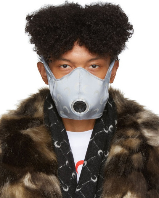 Sản phẩm cũng "cháy hàng" khi ra mắt và chưa ấn định ngày tái sản xuất. Ảnh: Farfetch.