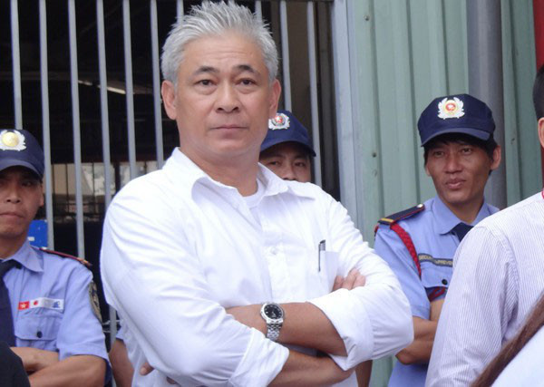 Doanh nhan co 2.500 ve si vay quanh, luon sat canh che cho My Tam la ai?