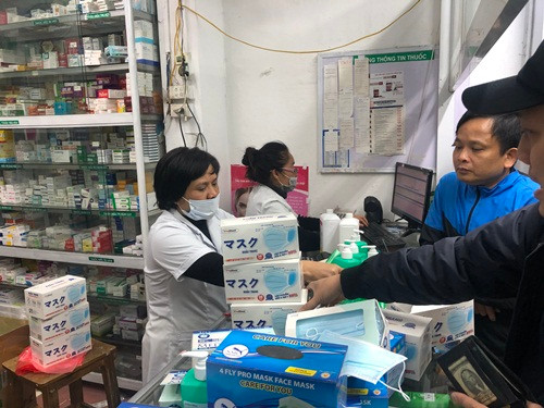 Dù phải chờ đợi nhưng không ai nản lòng.