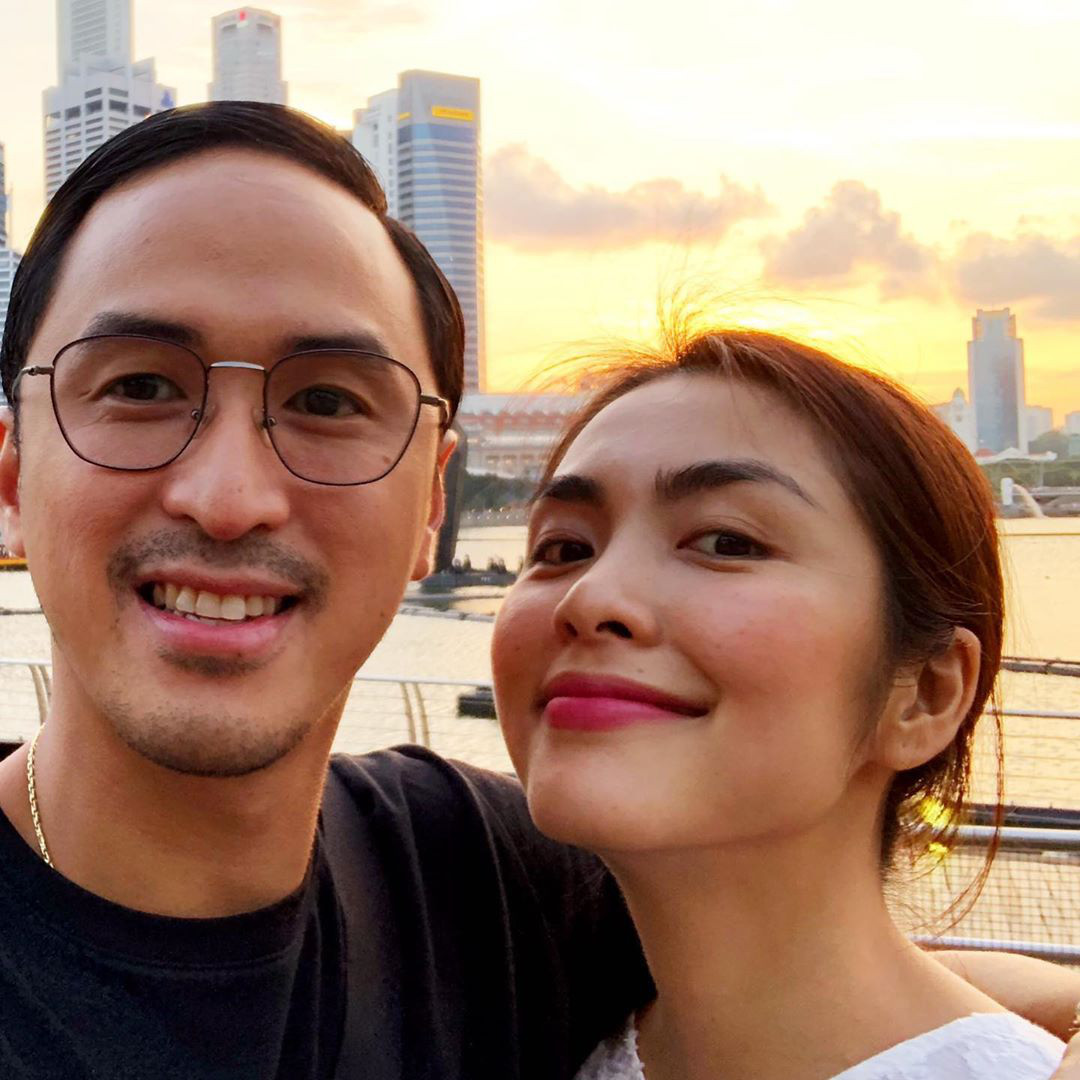 So với cô em gái Tiên Nguyễn có vẻ hướng ngoại thì Louis Nguyễn lại khá kín tiếng. Cuộc sống của Louis có phần đơn giản và bình yên. Hiện anh đang làm việc tại tập đoàn của cha và phụ trách các công ty tại Việt Nam.