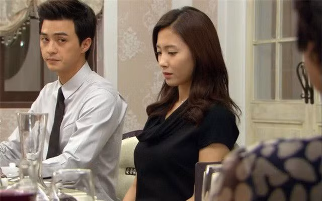 Ngay dau ve ra mat, me nguoi yeu xin so tai khoan va lam mot viec cay dang