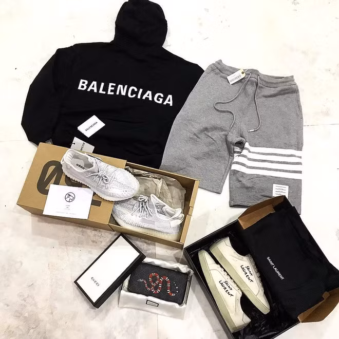 Những lần khoe BST giày Balenciaga hay Givenchy của Tâm Nguyễn đều khiến dân mạng "choáng váng".