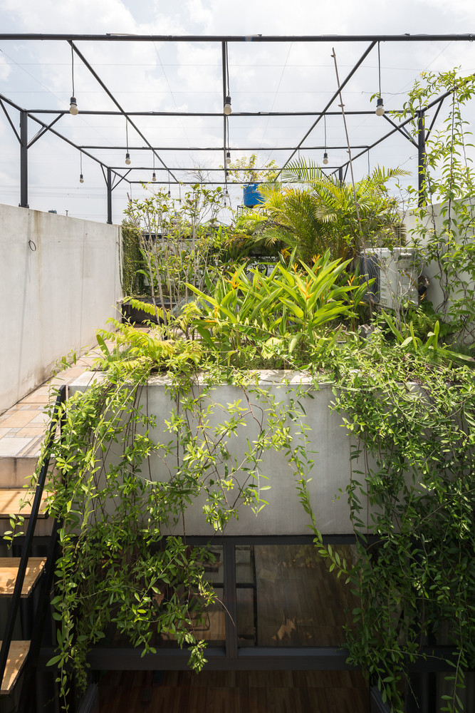 Khoảng đệm này cũng là một giải pháp hiệu quả để tránh tiến ồn và khói bụi.