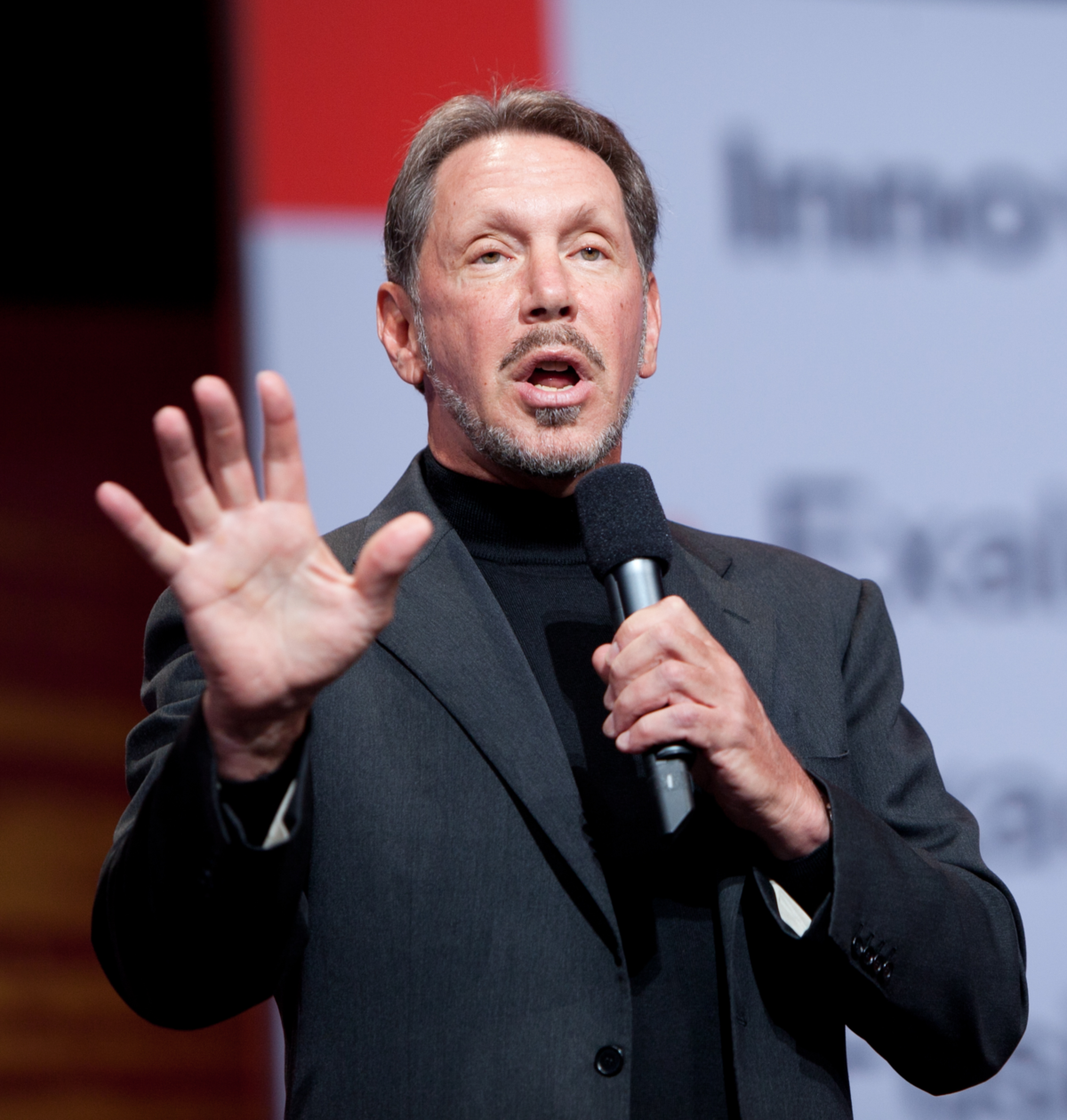 Larry Ellison là người sáng lập và CTO của công ty Thung lũng Silicon, Oracle.