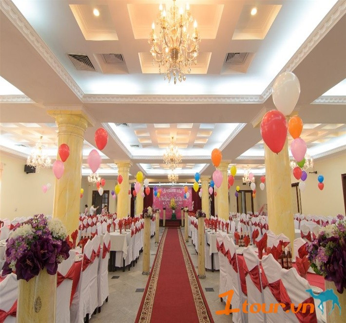 Khách sạn Kim Liên Hà Nội còn có hội trường lớn với sức chứa lên đến 600 người phù hợp tổ chức tiệc tùng, cưới hỏi…Ảnh: 1tour.
