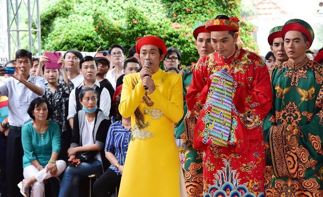 Mới đây, Hoài Linh thông báo để đảm bảo an toàn trong mùa dịch, nghệ sĩ sẽ không mở cửa nhà thờ đón khách dịp giỗ Tổ nghề sân khấu năm nay. Ảnh: Zing.