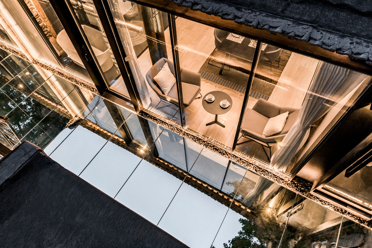 Không gian sống giản dị và tĩnh lặng. Nguồn ảnh: Archdaily. Video: Kiến trúc hiện đại cho ngôi nhà liền kề. Nguồn: VTC1