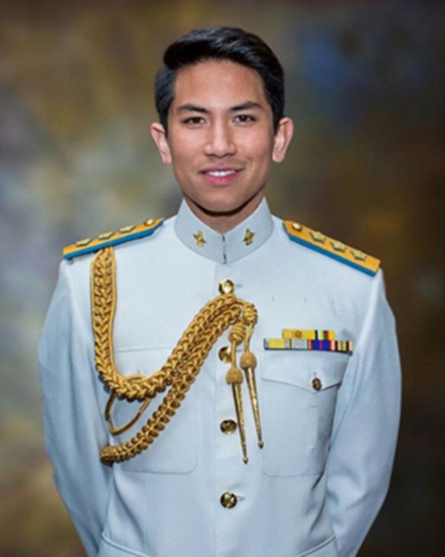 Mới đây, cư dân mạng tại Việt Nam xôn xao về thông tin Hoàng tử Brunei Abdul Mateen Bolkiah đang tìm bạn đời của mình.