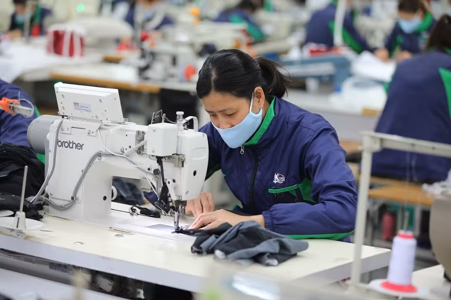 Một ưu điểm nữa của khẩu trang nano là góp phần bảo vệ môi trường vì có thể tái sử dụng nhiều lần, hạn chế rác thải.