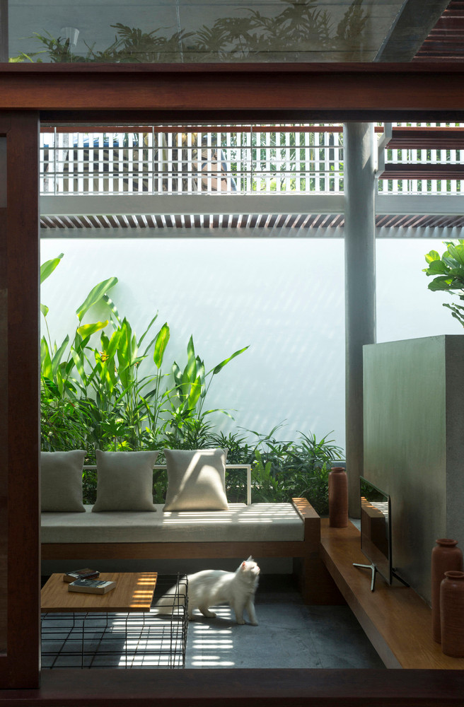 Mọi không gian đều có ánh nắng và cây xanh hòa quyện.