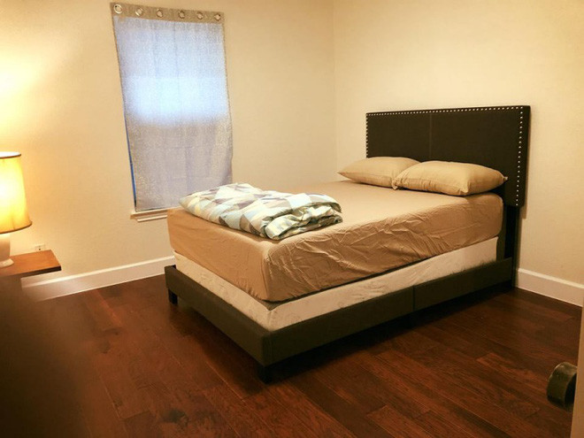 Biệt thự được vợ chồng nữ ca sĩ mua từ năm 2018, gồm 5 phòng ngủ.