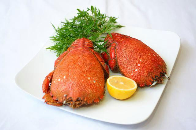 Đây cũng là cơ hội cho nhiều người thưởng thức món cua huỳnh đế giá rẻ. Nguồn ảnh: Facebook.