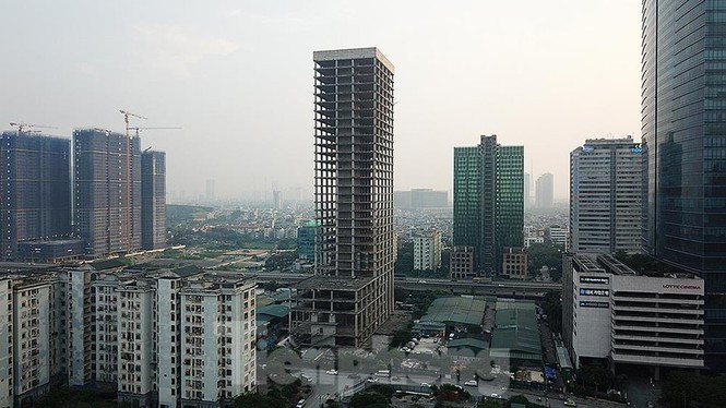 Đáng chú ý là việc Vicem đề xuất thay đổi phương án sắp xếp, xử lý nhà đất đã được Bộ Xây dựng phê duyệt đối với 3 lô đất, song chưa hoàn thành thủ tục hoặc chưa được phê duyệt lại.