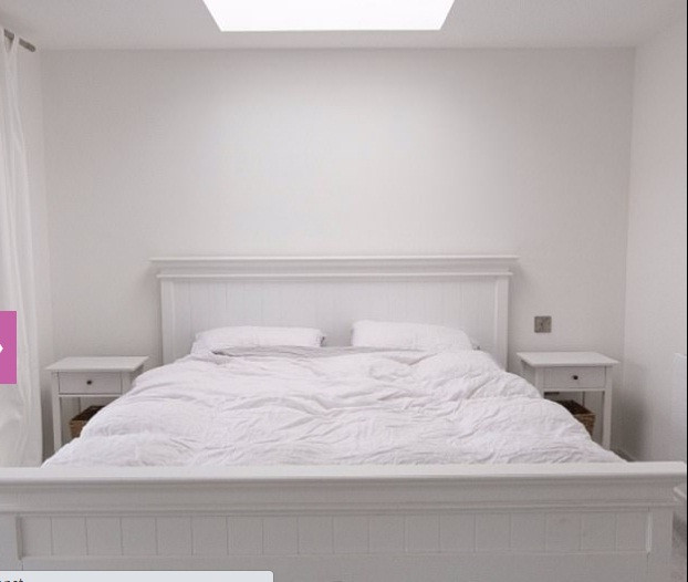 Tầng mới có không gian thông thoáng, nội thất với màu trắng chủ đạo. Nguồn ảnh: DM