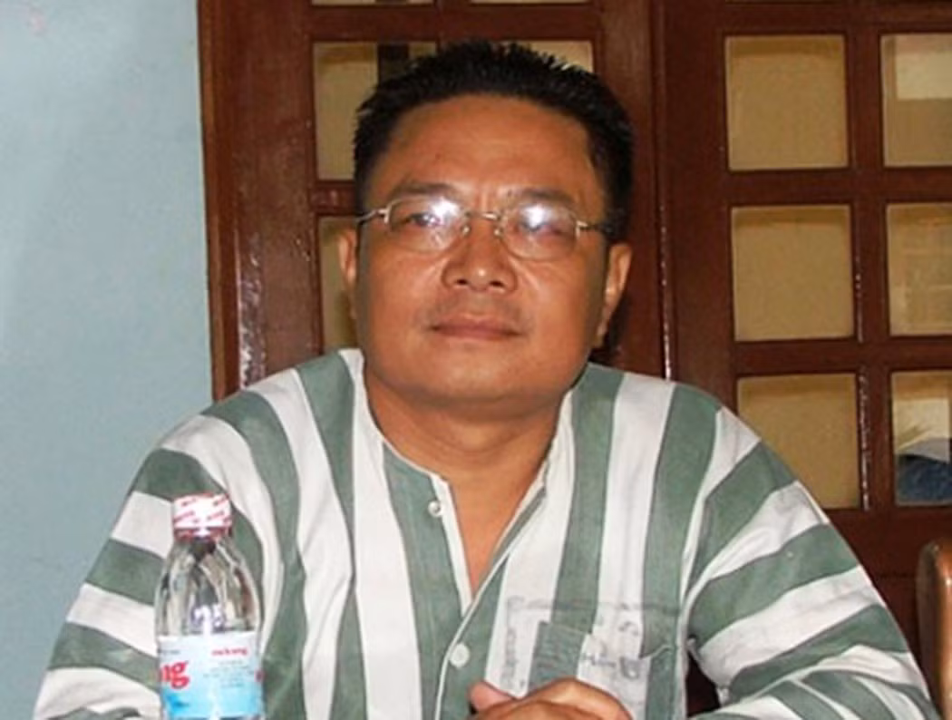 Tuy nhiên, năm 2002 ông Thuyết bị bắt về tội đưa hối lộ vụ Năm Cam và bị kết án 20 năm tù giam. Nguồn ảnh: Internet.