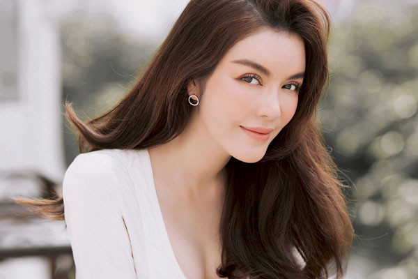 Các công ty của Lý Nhã Kỳ hoạt động cả trong và ngoài nước, mang về nguồn thu không nhỏ. Ảnh: Internet