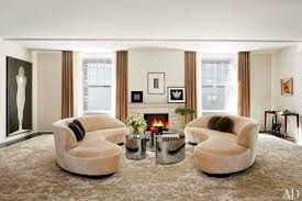 Trong khi đó, cấu trúc của một chiếc ghế sofa khá phức tạp, rất có thể nó đã ẩn chứa nhiều bụi bẩn, vi khuẩn...