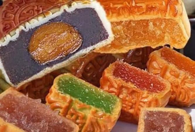 Bánh trung thu mini 3.000 đồng/cái tung hoành chợ mạng Banh trung thu mini 3.000 dong/cai tung hoanh cho mang