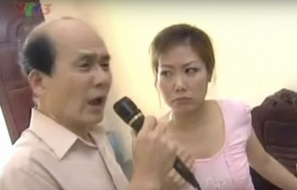 Lay 'phi cong' kem 9 tuoi, cuoc song cua nghe si Huong 'tuoi' ra sao?