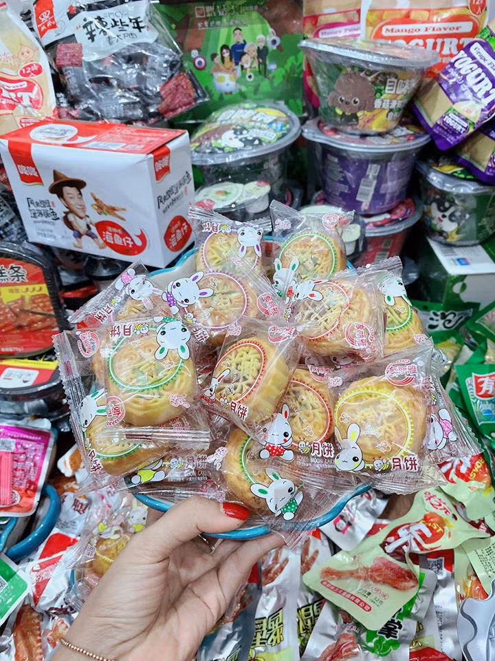 Tuy nhiên, bao bì của sản phẩm rao bán không thấy các tem nhãn phụ bằng tiếng Việt theo quy định đối với hàng hóa nhập khẩu từ nước ngoài.