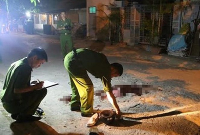 Nghi an gay tai nan khien 2 nguoi chet, o to roi khoi hien truong trong dem