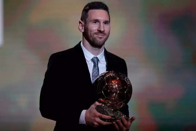 Tiền đạo Lionel Messi là một trong những vận động viên giàu nhất thế giới với khối tài sản trị giá khoảng 260-300 triệu USD. Tuy nhiên, con số này vẫn có thể lớn hơn nữa vì lợi nhuận từ việc kinh doanh của Messi không được công bố rộng rãi. Ảnh: AP.