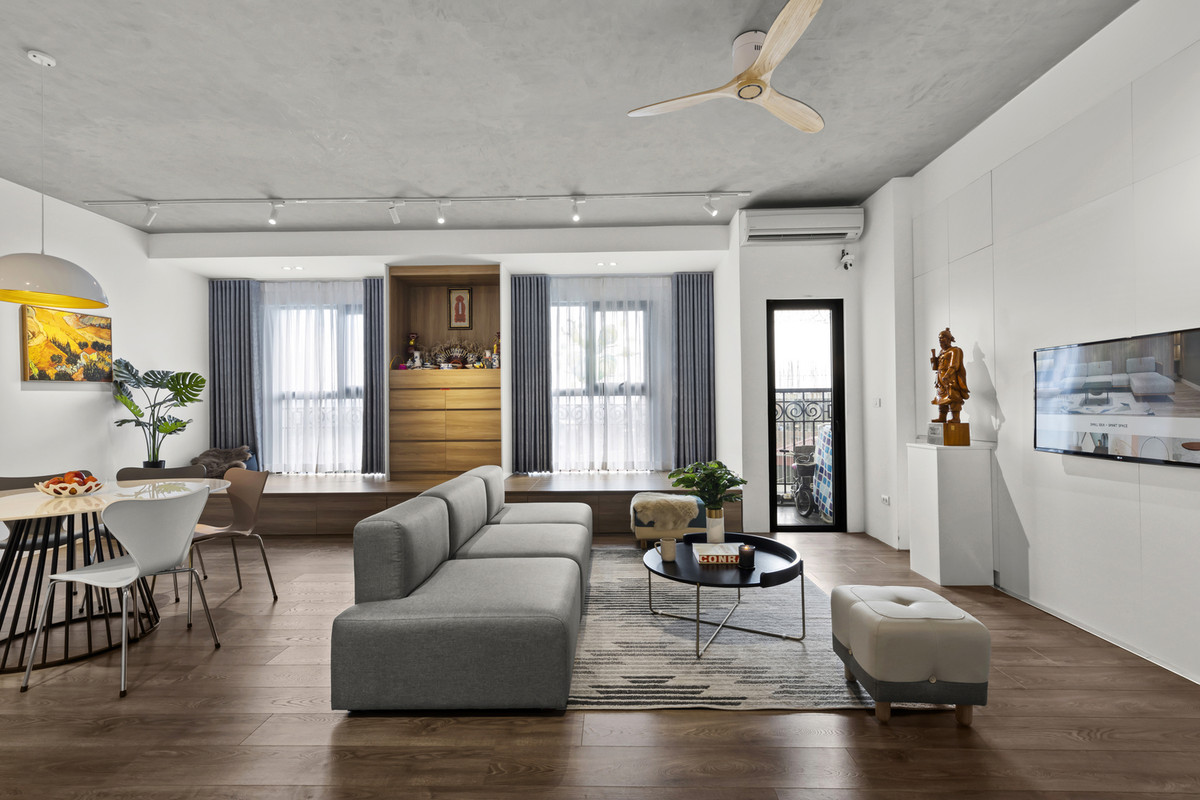 Căn nhà trở nên thông thoáng hơn.