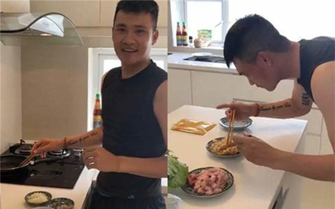 Công Vinh không chỉ đá bóng giỏi mà còn rất khéo nấu nướng. Nguồn ảnh: FBNV. Video: Đại gia Việt lùng sục cá ‘khủng long 6 sừng’. Nguồn: VTC14