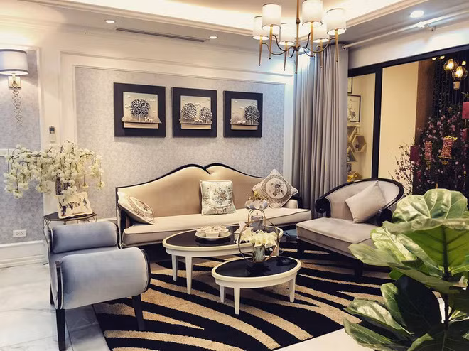 Phong cách này khác hẳn với nhà cũ mà Phương Oanh từng ở. Trước đó, nữ diễn viên ở trong một khu căn hộ cao cấp tại Hà Nội.