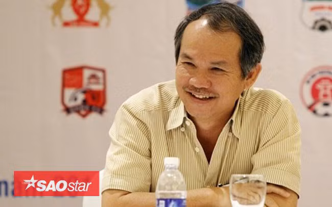 Trong khi đó, bầu Đức quan niệm này điều quan trọng nhất để giáo dục con cái là môi trường. Môi trường ở đây là gia đình, là cộng đồng xã hội xung quanh. Ảnh: Saostar.