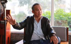 Ông chủ HAGL cho rằng, khi ra ngoài, nó như mọi người bình thường khác, chẳng ai biết là con đại gia. Ảnh: Thethao247.