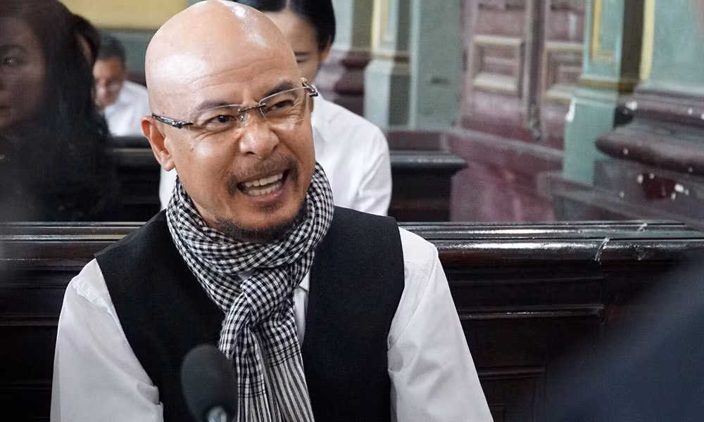 Dù sở hữu tài sản hàng nghìn tỷ, ông Đặng Lê Nguyên Vũ - chủ thương hiệu cà phê Trung Nguyên vẫn có thói quen ăn mặc và sinh hoạt hết sức giản dị. Ảnh: Vietnamnet