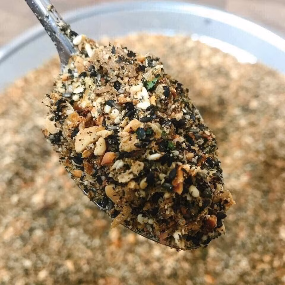 Mỗi lần muốn mua chị phải đặt trước vì người bán thường gom đủ đơn mới làm rồi trả hàng.